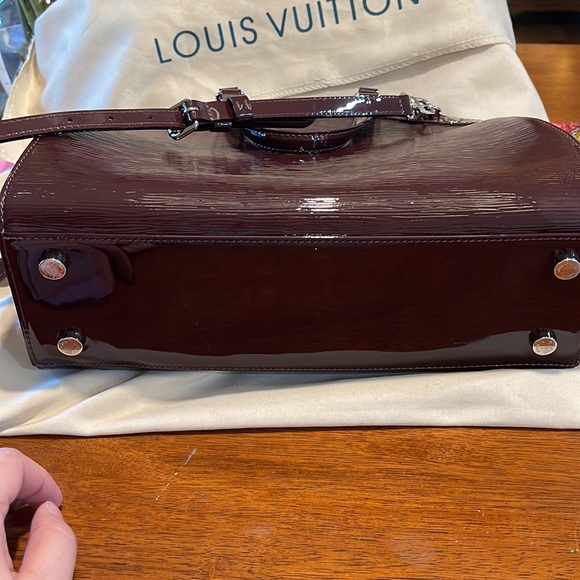 Louis Vuitton Brea handbag - Picture 4 of 5
